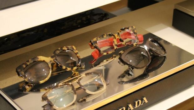 Prada occhiali da sole, la collezione autunno inverno 2013 2014: la collezione Ornate, tutte le foto