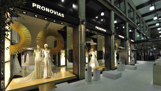 Pronovias Barcelona abiti da sposa 2014: il party nella boutique milanese con Eva Riccobono, le foto