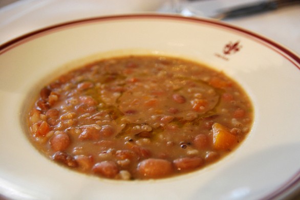 La ricetta della zuppa di farro per l’inverno