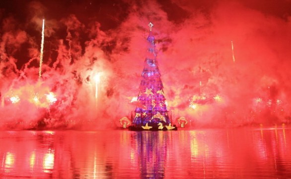 Natale 2013: i 4 alberi più lussuosi del mondo