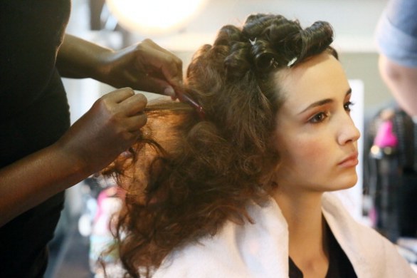 Capelli lunghi per la sposa: le acconciature di tendenza nel 2014