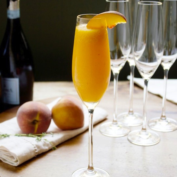 La ricetta originale del cocktail Bellini per brindare a Capodanno