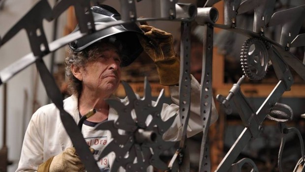 Bob Dylan esordisce con la scultura: i suoi cancelli in ferro esposti a Londra