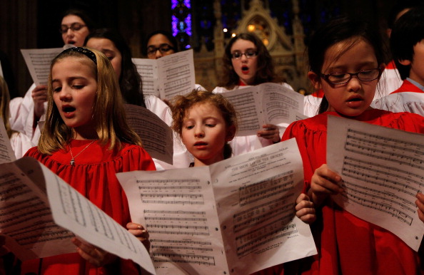 Le 5 canzoni di Natale in italiano da ascoltare durante le Feste