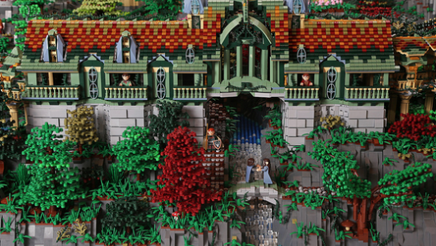 Lego Lo Hobbit: Gran Burrone costruito con 200000 mattoncini