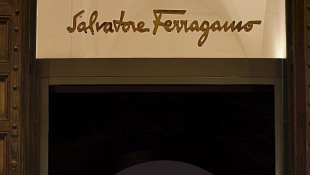 Salvatore Ferragamo Natale 2013: le vetrine e la capsule collection Christmas Jungle, le foto