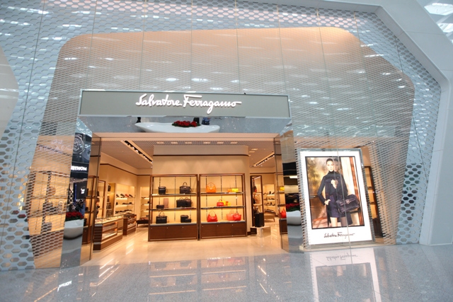 Salvatore Ferragamo Cina: quattro nuovi negozi a Shangai, Wuxi e Dalian