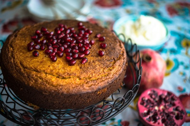 La torta al melograno, la ricetta  per la cena di Capodanno