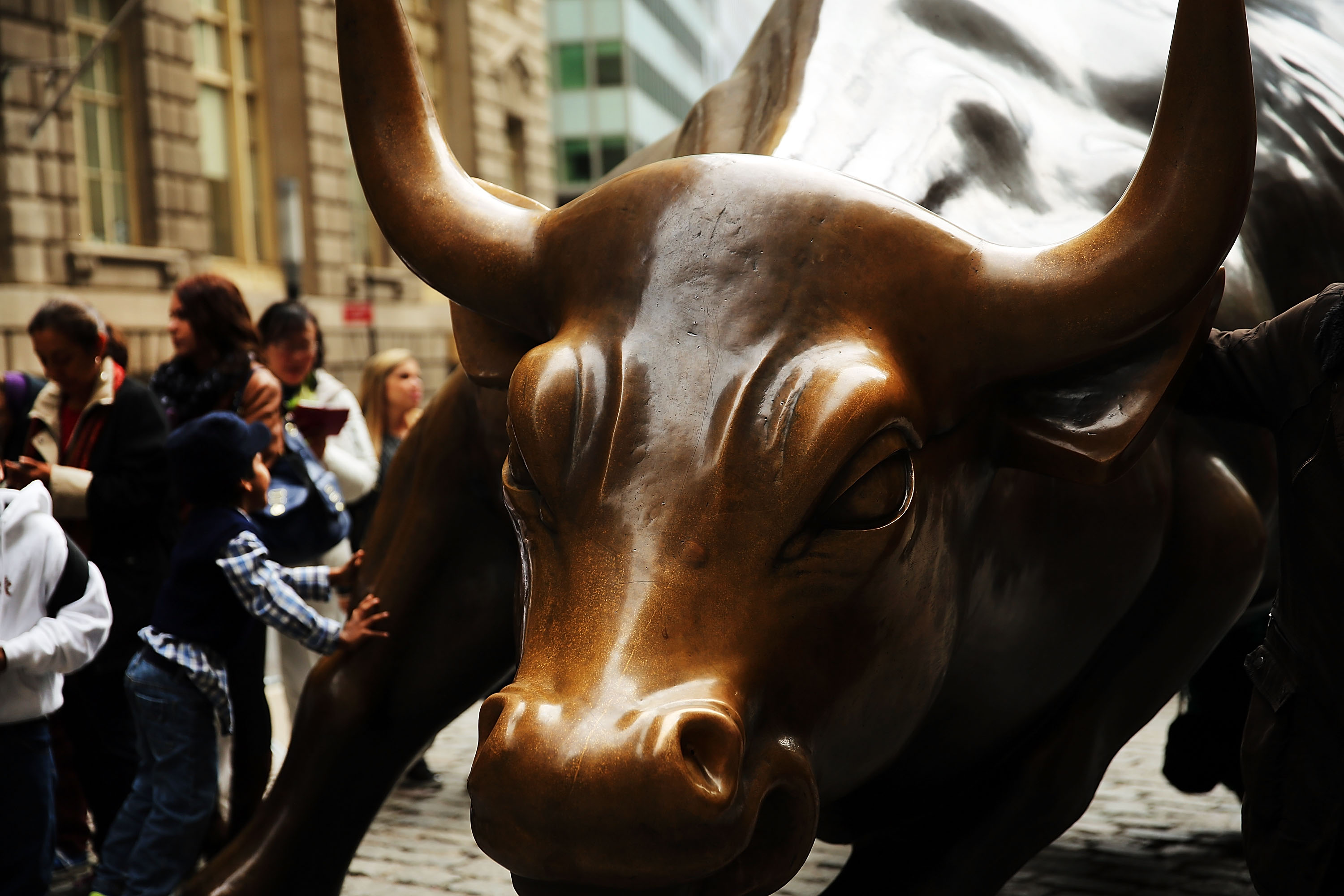 Pace tra l&#8217;artista del toro di Wall Street e il fisco: concordata una transazione