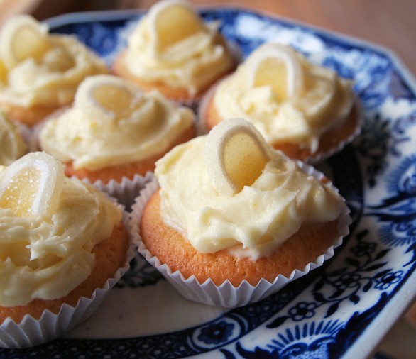 La ricetta dei cupcakes al limone con panna e lemon curd