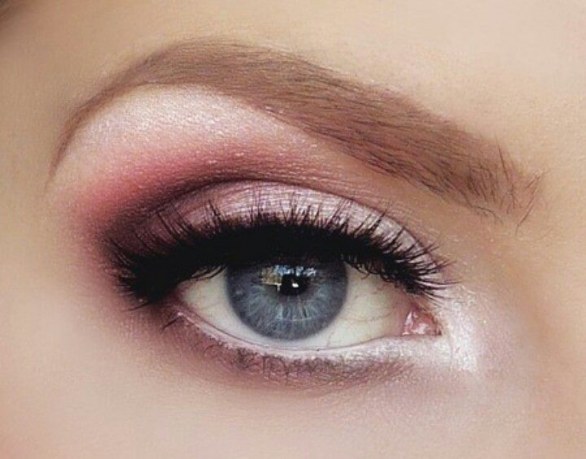 Il trucco per occhi per San Valentino 2014 per essere romantica e bellissima