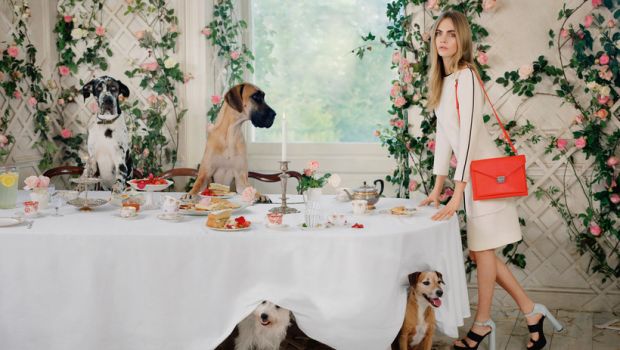 Mulberry, la campagna pubblicitaria primavera estate 2014: il tea party con Cara Delevingne