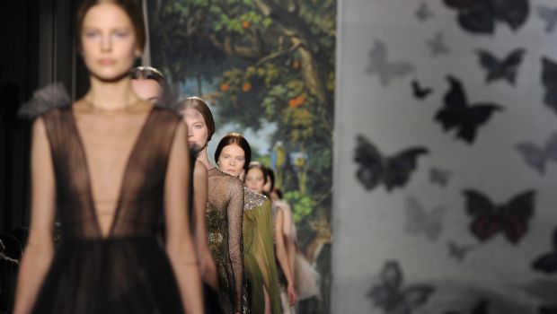 Sfilate Parigi Gennaio 2014 Alta Moda: il delicato lirismo di Valentino, la collezione PE 2014