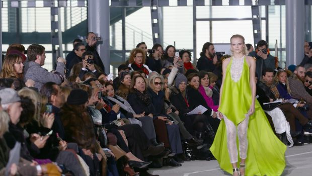 Sfilate Alta Moda Roma Gennaio 2014: il rigore e le trasparenze di Gattinoni, la collezione PE 2014