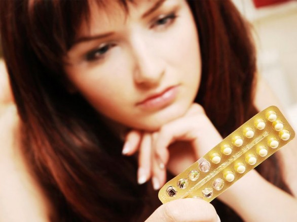 Acne, la cura con la pillola anticoncezionale come funziona?