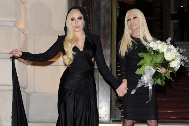 Sfilate Parigi Alta Moda gennaio 2014 Atelier Versace: la femminilità è Donatella