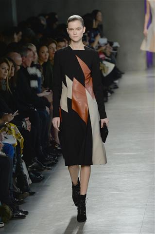 Sfilate Milano Moda Donna Febbraio 2014: l&#8217;energia di Bottega Veneta, collezione AI 2014 2015