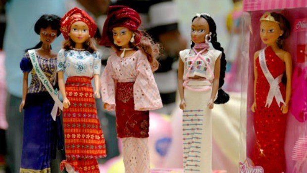 Come cambia la Barbie nel mondo