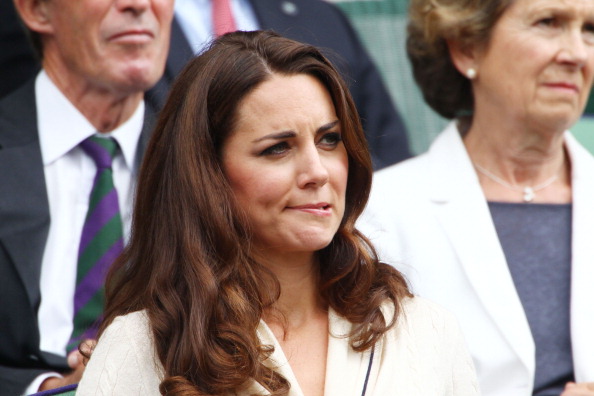 Kate Middleton dovrà tagliare i capelli? La famiglia reale dice di si