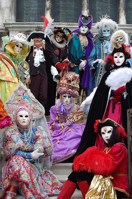 Carnevale 2014, i modelli per i vestiti in maschera per lei e per lui