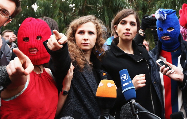 Le Pussy Riot sfidano Putin sul web con un nuovo video