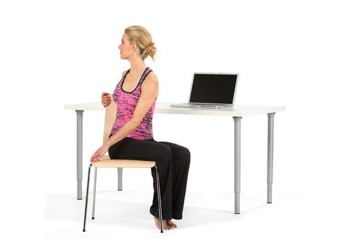 Stretching per spalle e cervicale