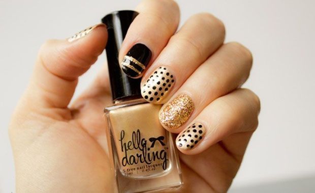 Le 5 nail art dorate per serate in discoteca