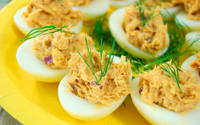 Uova mimosa, la ricetta dell’antipasto per il buffet con le amiche