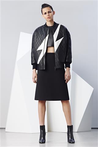 Neil Barrett collezione donna autunno inverno 2014 2015: lo streetwear formale, le foto