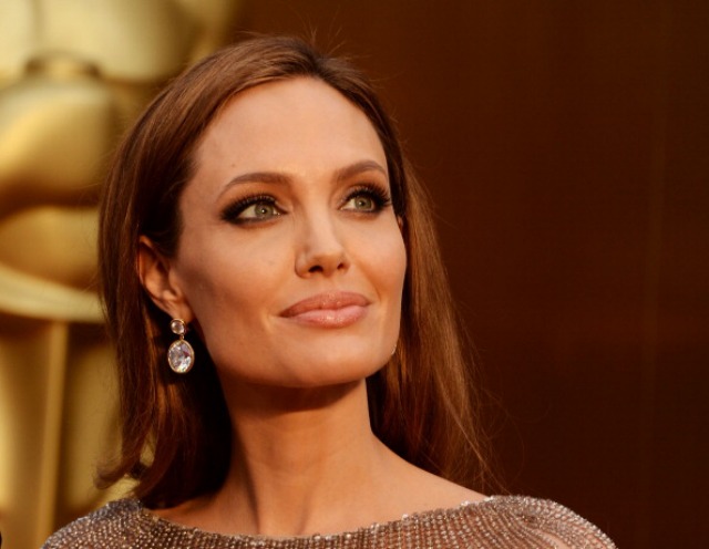 Angelina Jolie programma un nuovo intervento chirurgico per prevenire il cancro