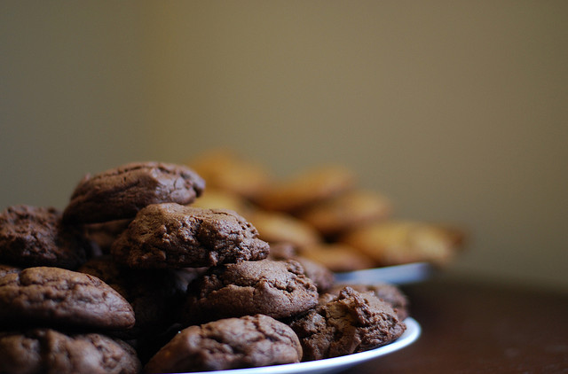 Come si fanno i biscotti al burro e al cioccolato per la prima colazione