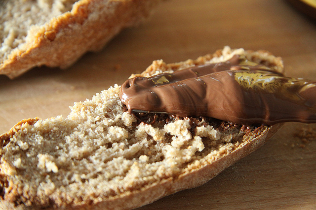 La crema alla gianduia per farcire i dolci di Pasqua