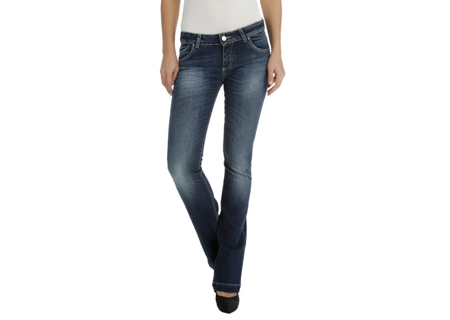 Dalla collezione Kocca primavera estate 2014 i jeans casual-chic
