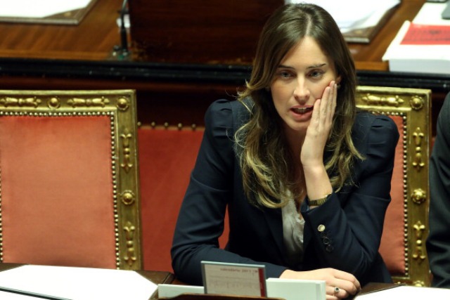 La ministra Maria Elena Boschi risponde alle critiche sessiste: &#8220;Giudicatemi per il mio lavoro&#8221;