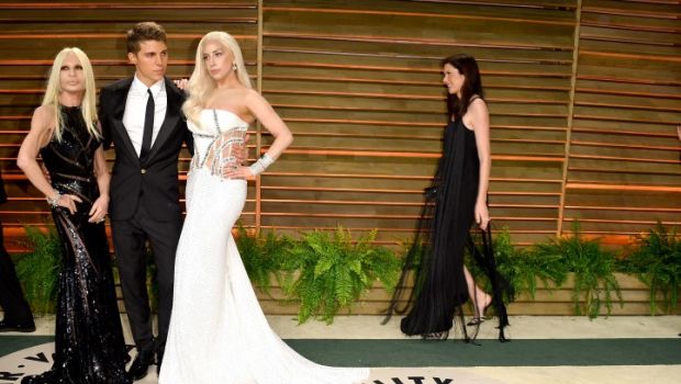 Vanity Fair Oscar Party 2014: il red carpet e i look delle celebrities, da Lady Gaga a Irina Shayk