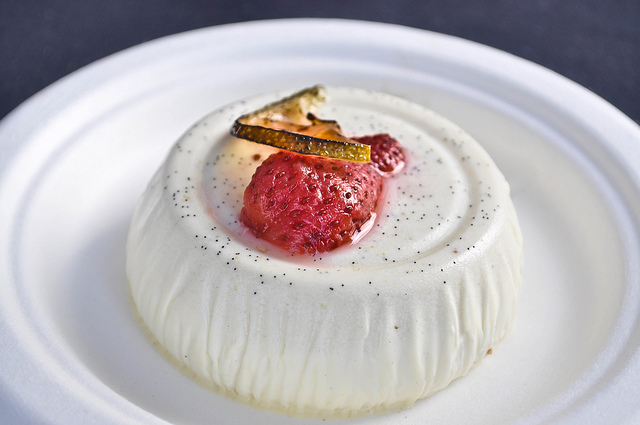 La ricetta della panna cotta allo yogurt, dessert light e goloso