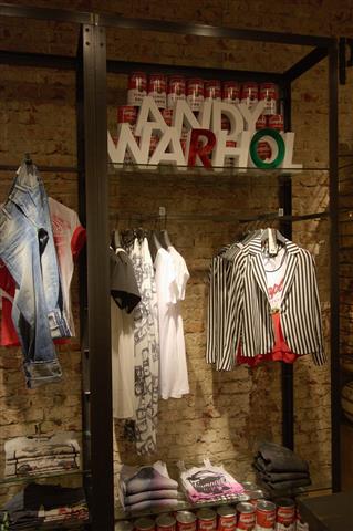 Pepe Jeans London Milano Corso Buenos Aires: apre un nuovo monomarca, le foto