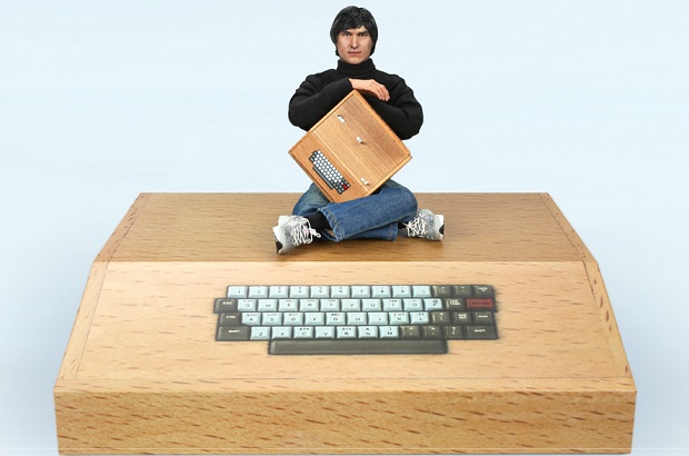 Steve Jobs: l’action figure della Legend Toys