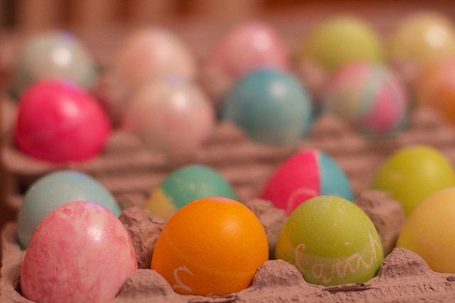 Come fare le uova sode colorate per i regali di Pasqua
