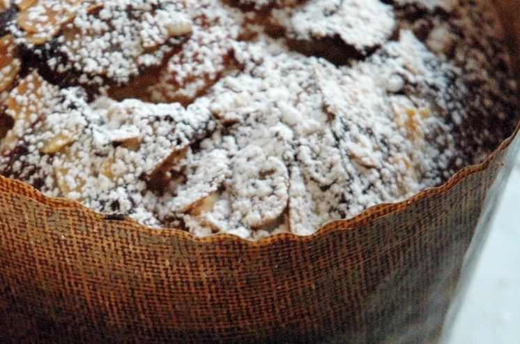 La focaccia pasquale dolce con la ricetta tradizionale