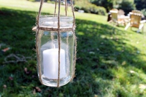 Come fare le lanterne da giardino riciclando i vasetti di vetro e i barattoli