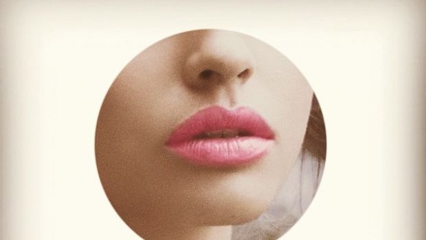 Neve Cosmetics lancia Coccinella il nuovo pastello labbra, via Instagram