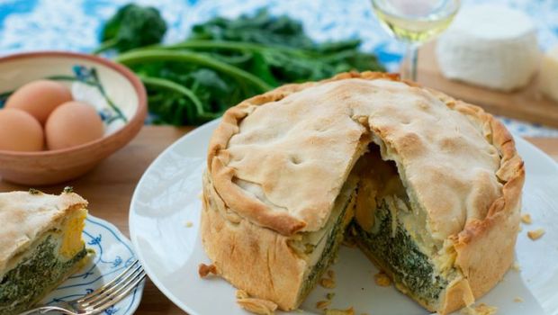 La torta pasqualina con la ricotta salata, la ricetta gustosa