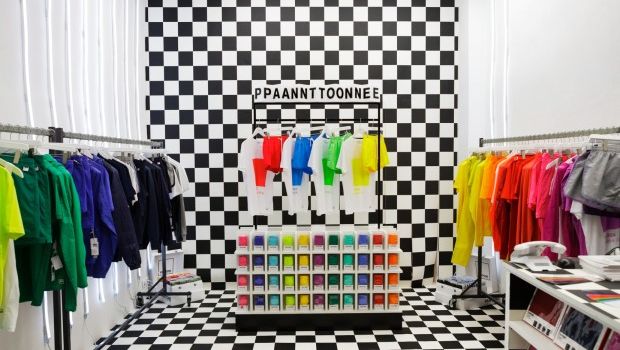 Pantone Colorwear pop up store Parigi: inaugurato al Marais con la collezione primavera estate 2014, le foto