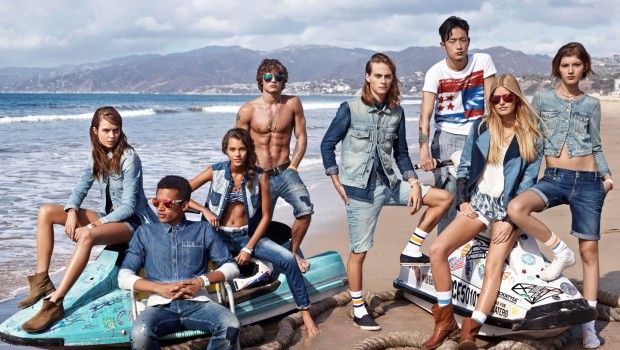 Tommy Hilfiger True to the Blue: la celebrazione del Denim, brand ambassador Enrique Iglesias, Bar Refaeli e Ed Westwick