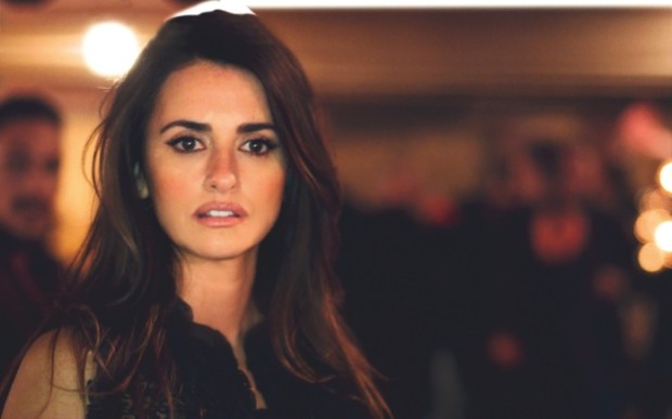 Schweppes Penelope Cruz: la nuova testimonial della campagna &#8220;What did you expect?&#8221;, video e foto