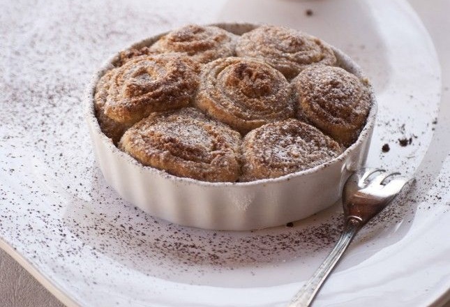 La torta di rose alla crema o alla nutella per la Festa della mamma