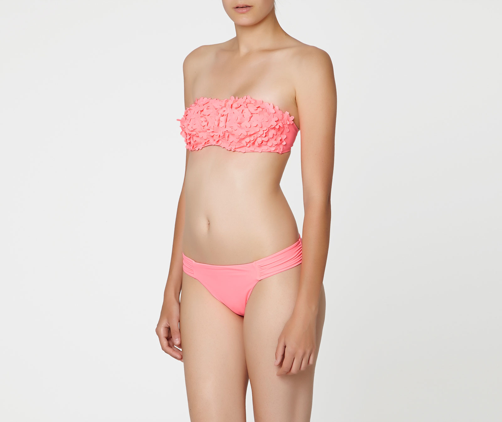 Costumi da bagno Oysho 2014, i bikini a fascia