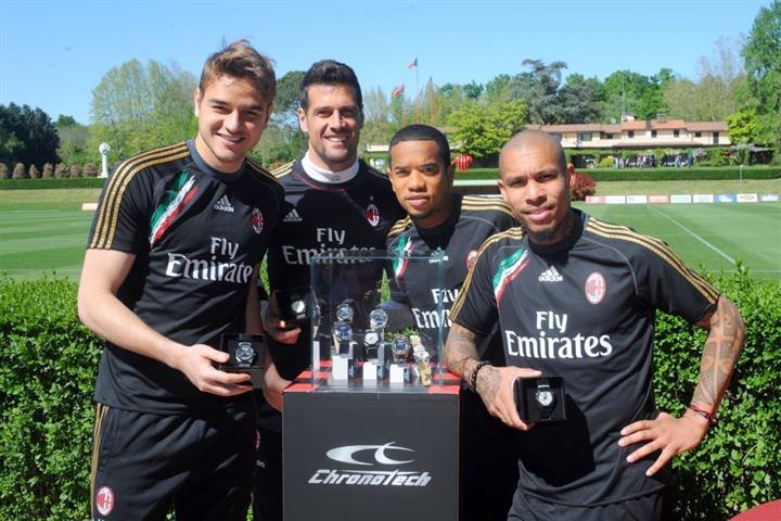 Chronotech AC Milan: consegnati ai giocatori i nuovi orologi della linea Ego S-Line, le foto