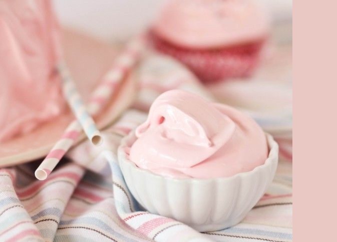 Il frosting, la ricetta base per il bianco o colorato